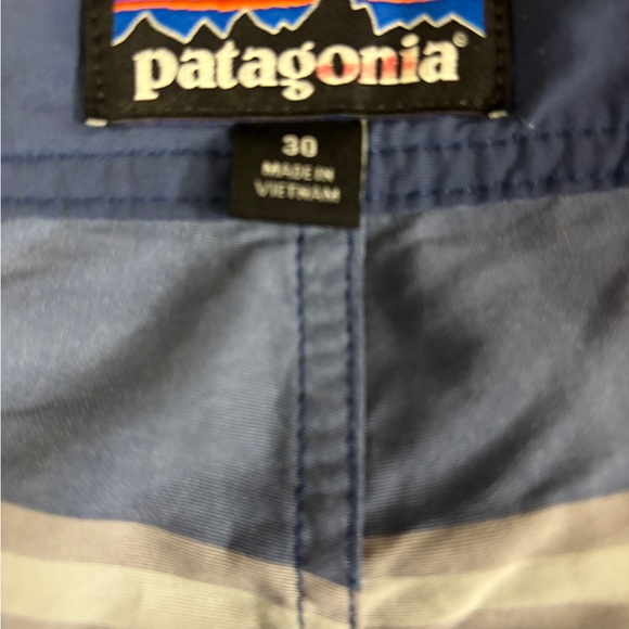 PATAGONIA
Men's Stretch Wavefarer® Board Shorts Size 30 - Picture 5 of 6
